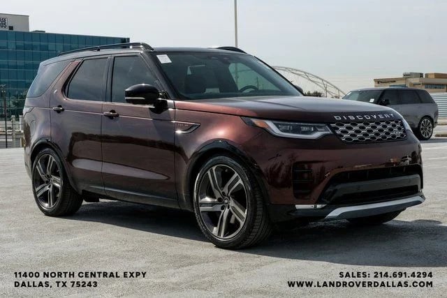 2026 Land Rover Discovery - Image 1