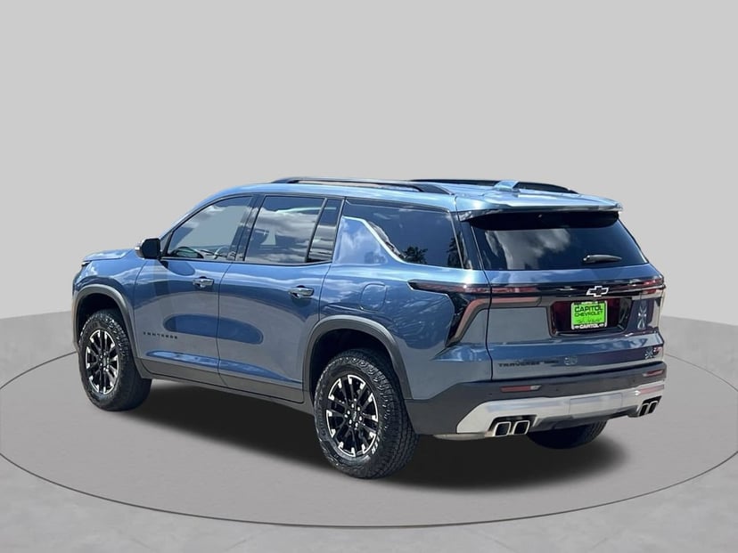 2025 Chevrolet Traverse - Image 3