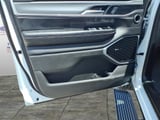 2026 Jeep Grand Wagoneer - Preview 11