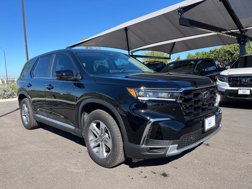 2025 Honda Pilot - Image 1