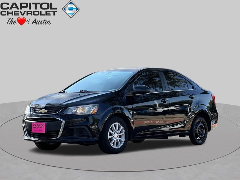 2017 Chevrolet sonic - Image 1