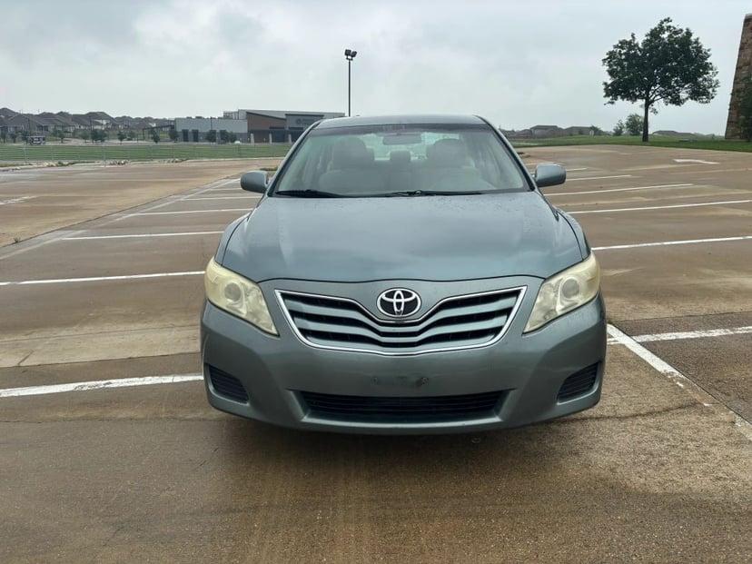 2010 Toyota Camry - Image 2
