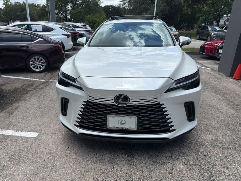 2024 Lexus RX - Image 3
