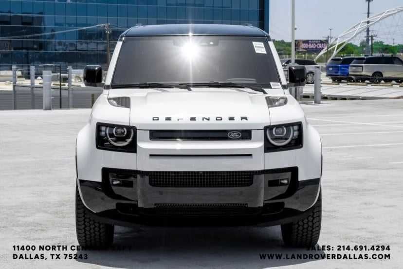 2026 Land Rover Defender 110 X-Dynamic SE 4D Sport Utility Fuji White - Image 3