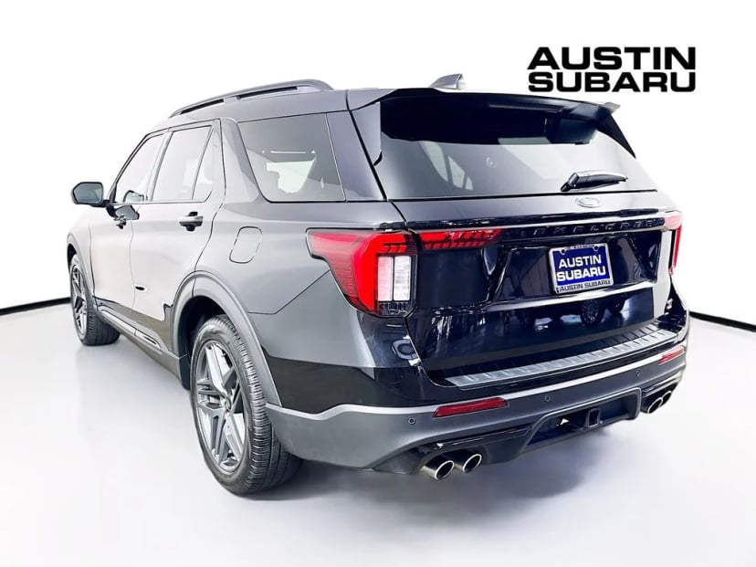 2025 Ford Explorer - Image 3
