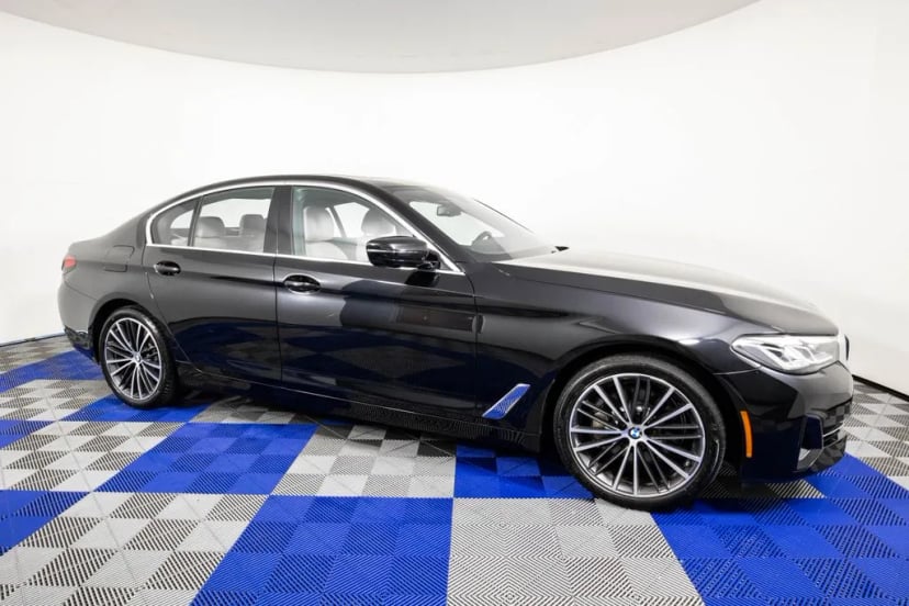 2023 BMW 5-series - Image 3
