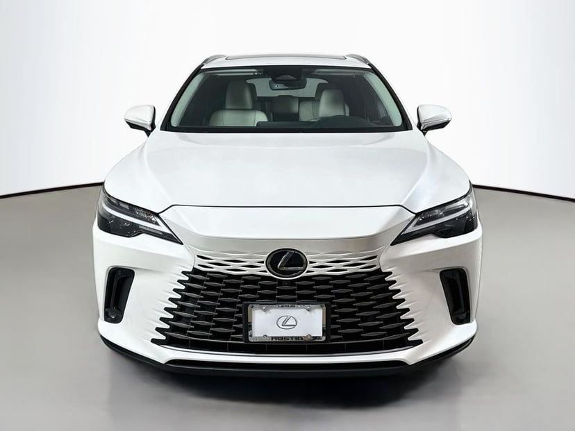 2023 Lexus RX - Image 2