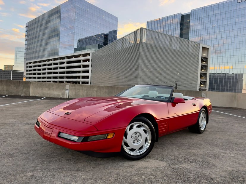 1992 Chevrolet Corvette - Image 1