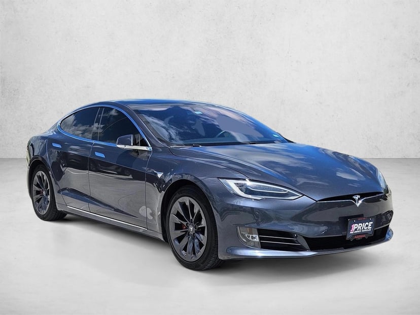 2020 Tesla Model S - Image 1