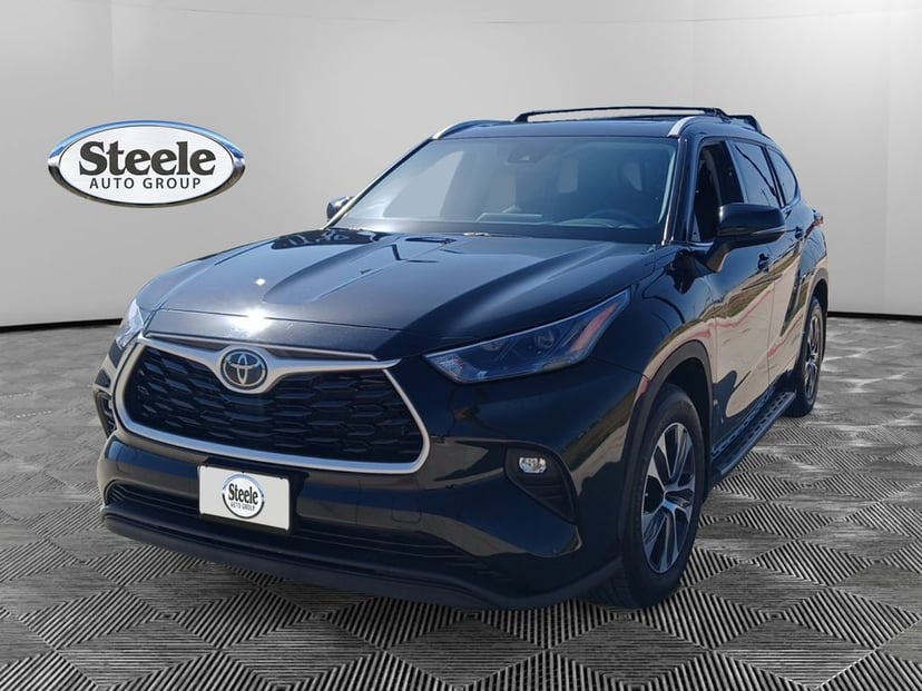 2022 Toyota Highlander - Image 1