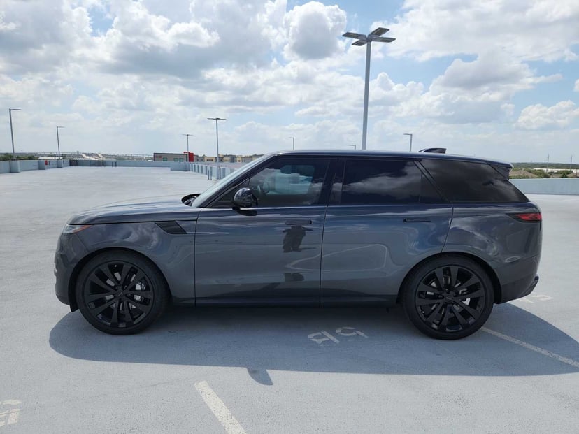 2026 Land Rover Range Rover Sport - Image 2