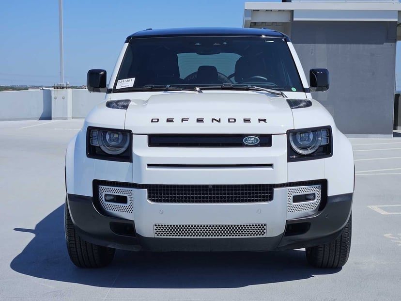 2025 Land Rover Defender - Image 2