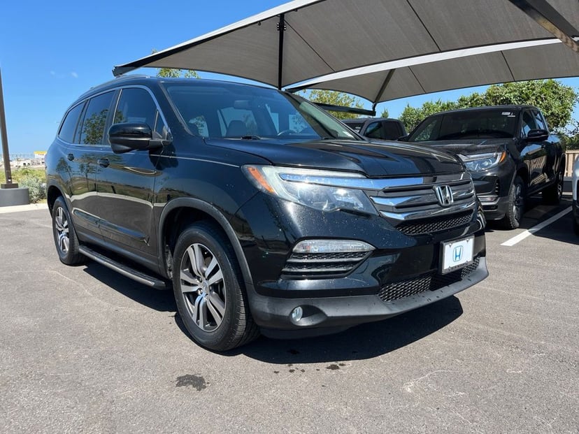2016 Honda Pilot - Image 2