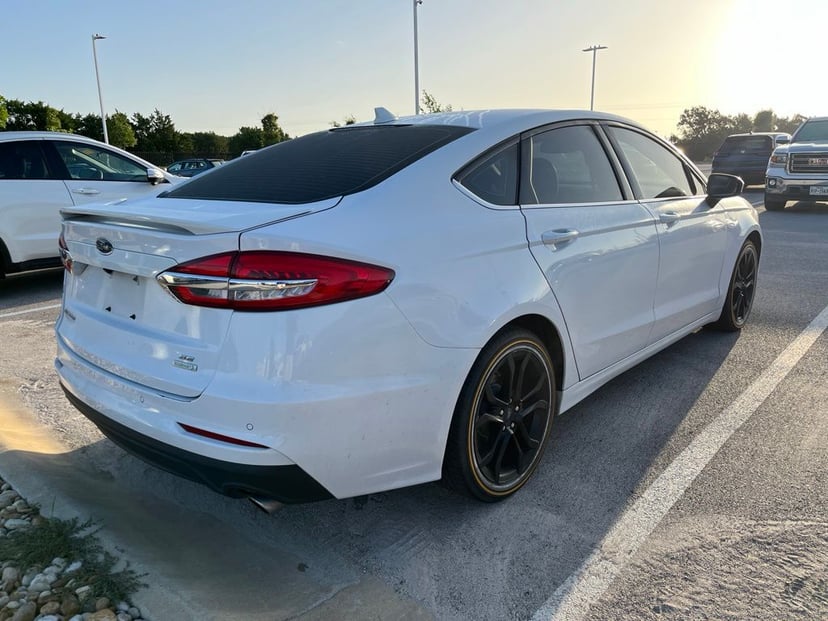 2020 Ford Fusion - Image 2