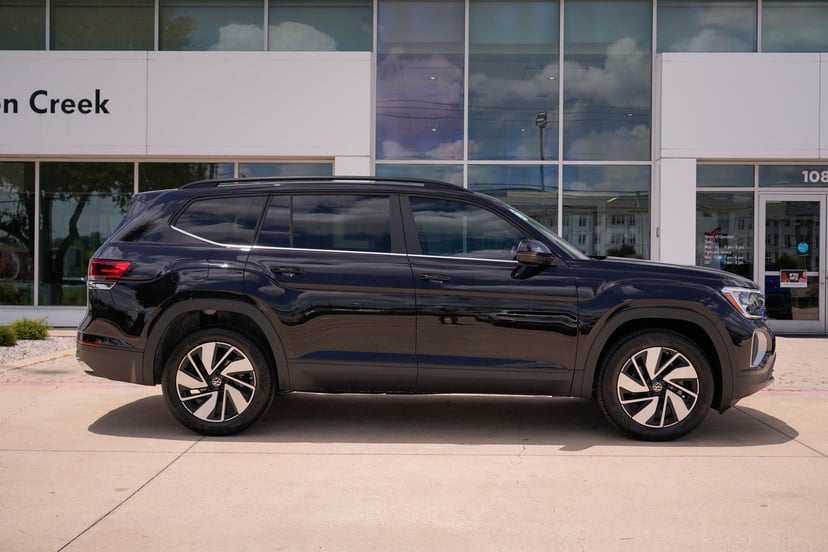 2026 Volkswagen Atlas - Image 2