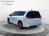 2027 Chrysler Pacifica - Preview 14