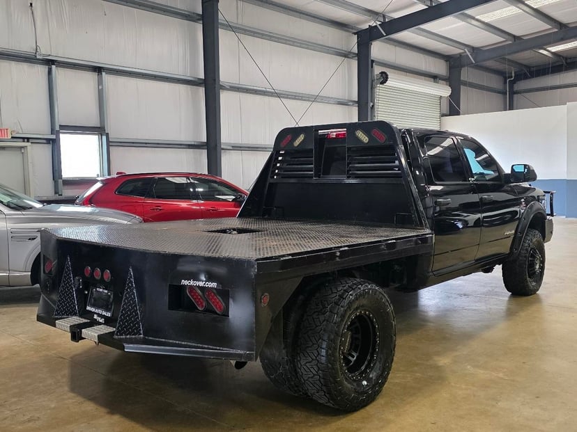 2022 RAM 3500 - Image 3