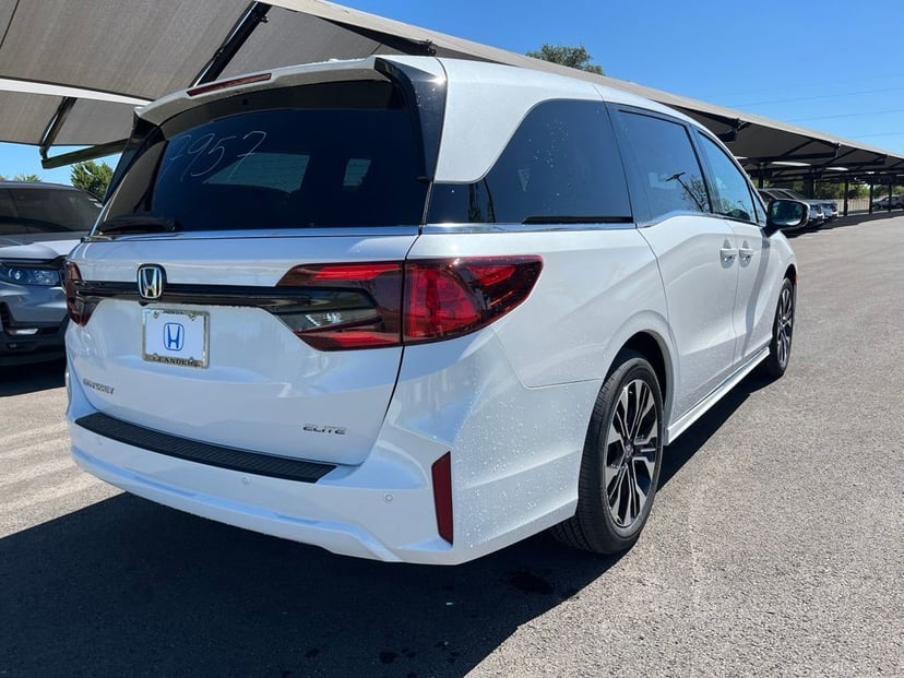 2026 Honda Odyssey - Image 3
