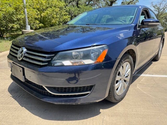 2015 Volkswagen Passat - Image 1