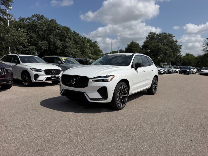 2026 Volvo XC60 - Image 1