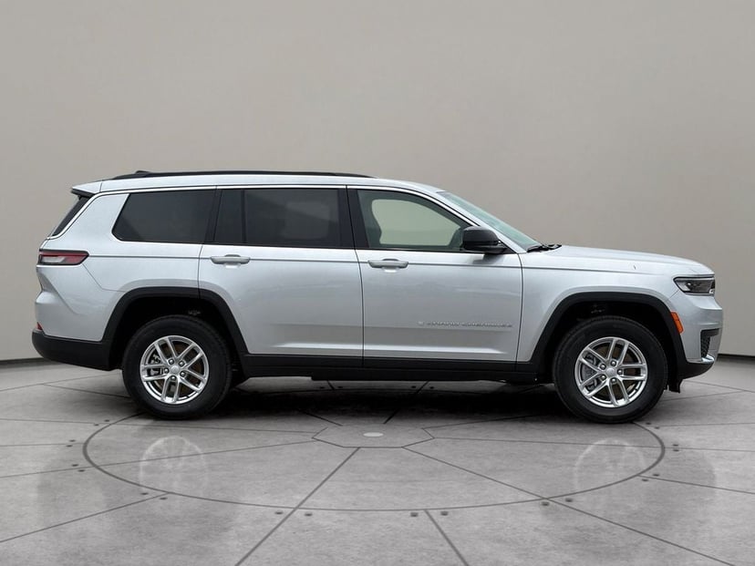 2026 Jeep Grand Cherokee L - Image 2