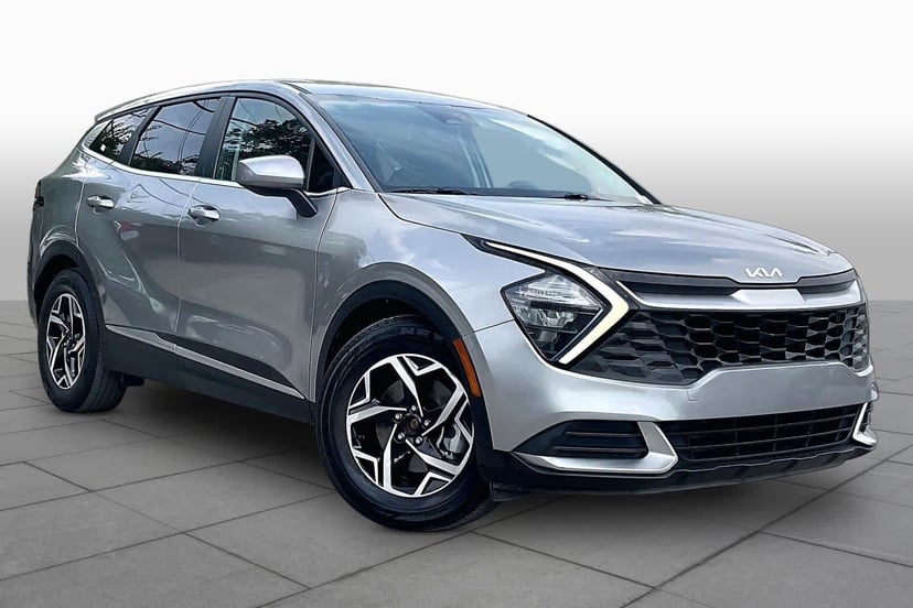 2023 Kia Sportage - Image 1