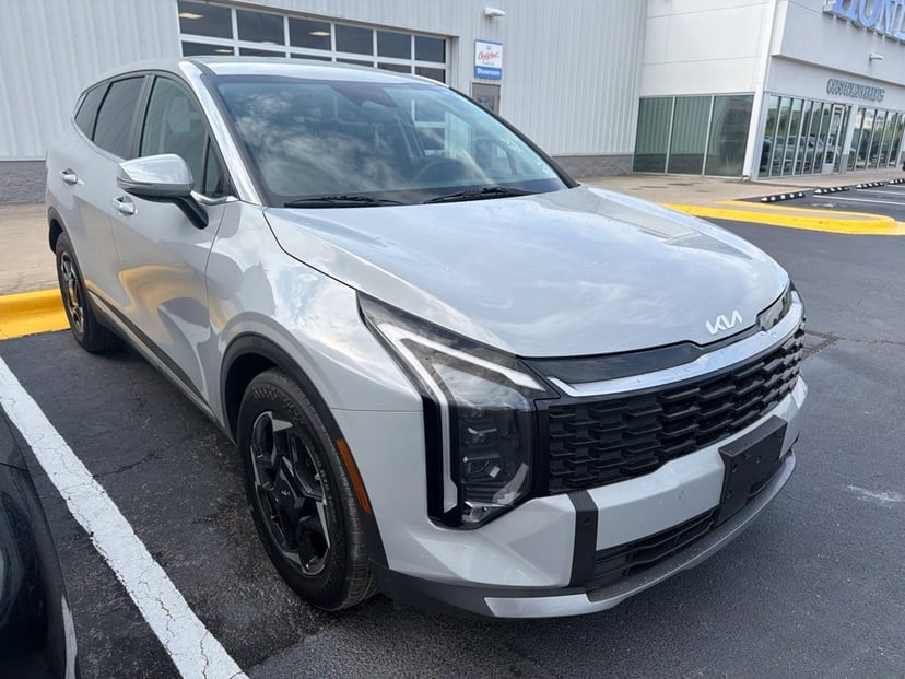 2026 Kia Sportage - Image 1