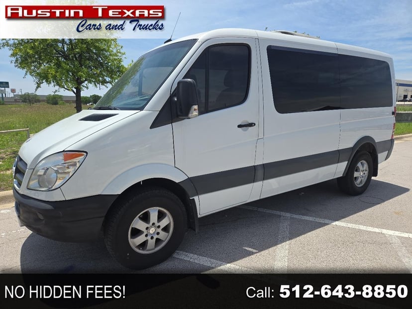 2011 Mercedes-Benz Sprinter - Image 2