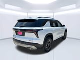 2027 Chevrolet Traverse - Preview 5