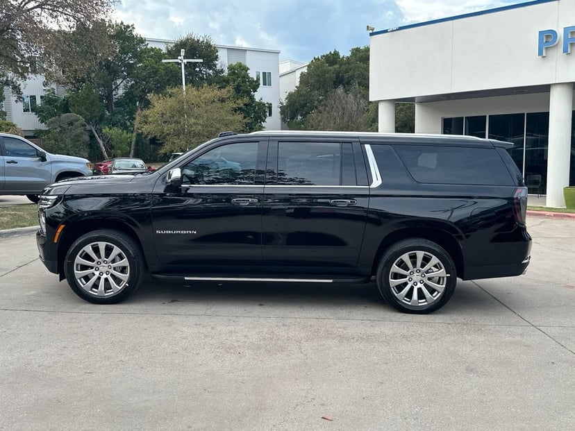 2026 Chevrolet Suburban - Image 2