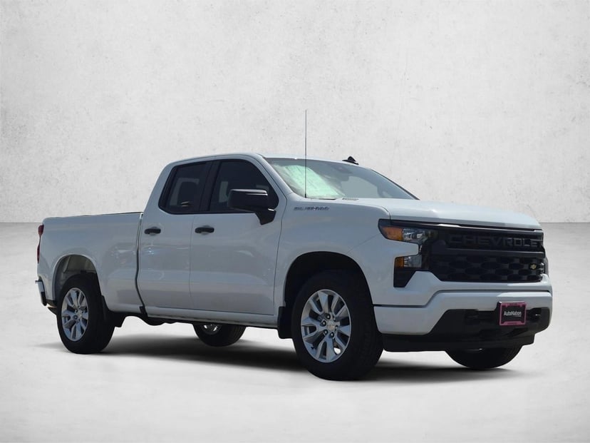 2026 Chevrolet Silverado 1500 - Image 2