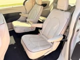 2020 Chrysler Pacifica - Preview 12