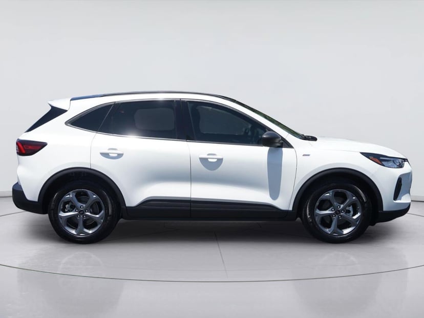 2025 Ford Escape - Image 2