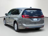 2023 Chrysler Pacifica - Preview 5