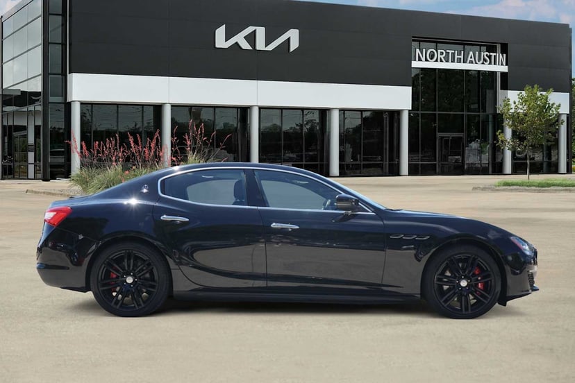 2019 Maserati ghibli - Image 2