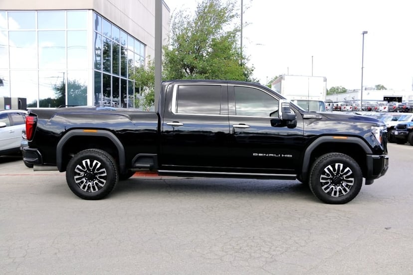 2024 GMC Sierra 2500HD - Image 1