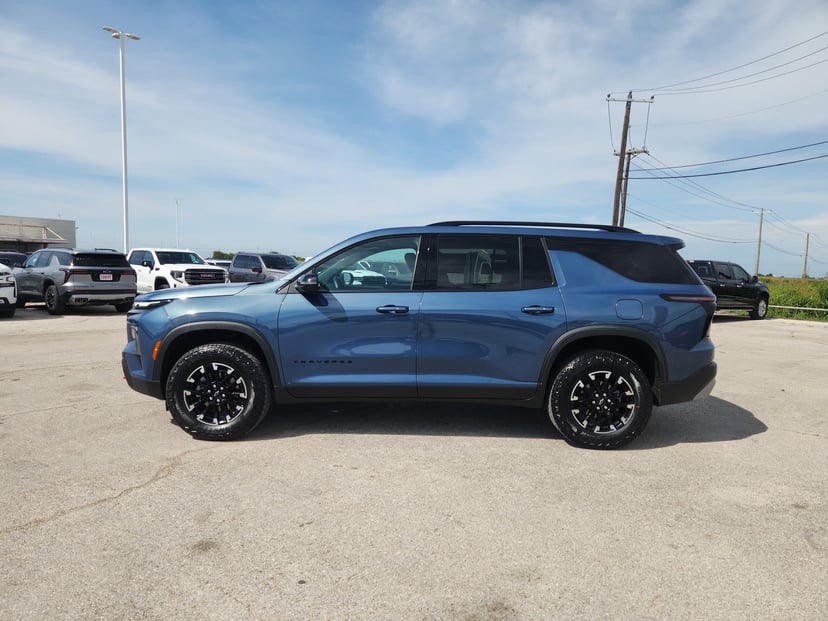 2025 Chevrolet Traverse - Image 3