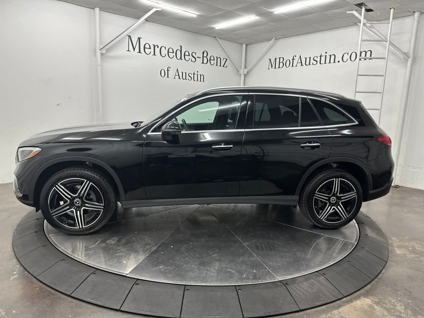2027 Mercedes-Benz GLC - Image 2