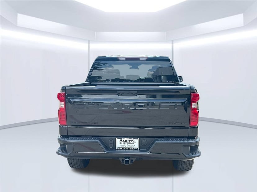 2026 Chevrolet Silverado 1500 - Image 3