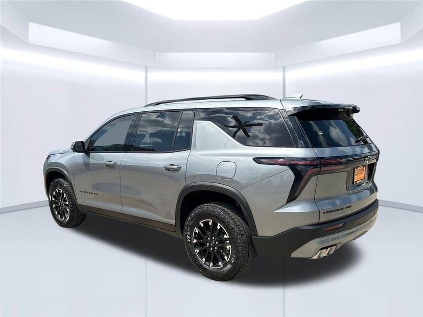 2026 Chevrolet Traverse - Image 2
