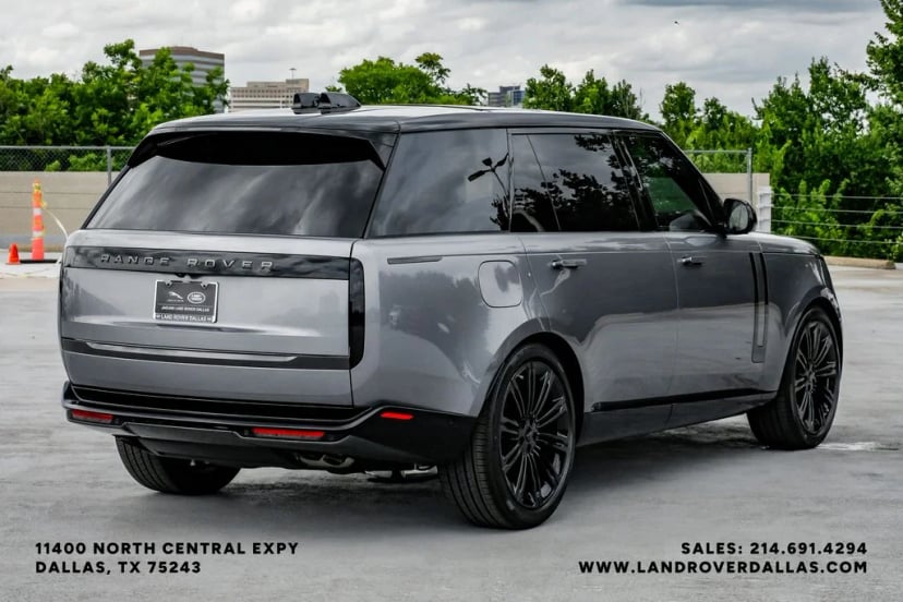2026 Land Rover Range Rover SE 4D Sport Utility Eiger Gray Metallic - Image 2