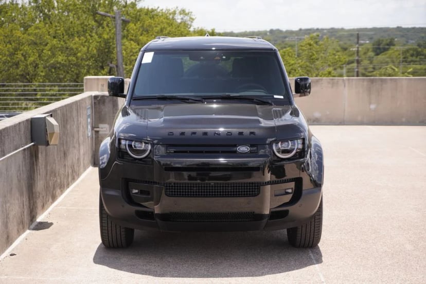 2026 Land Rover Defender - Image 2