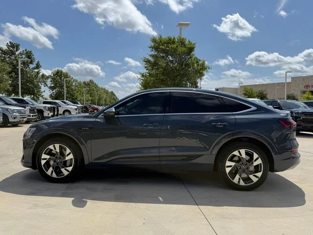 2021 Audi e-tron Sportback - Image 3