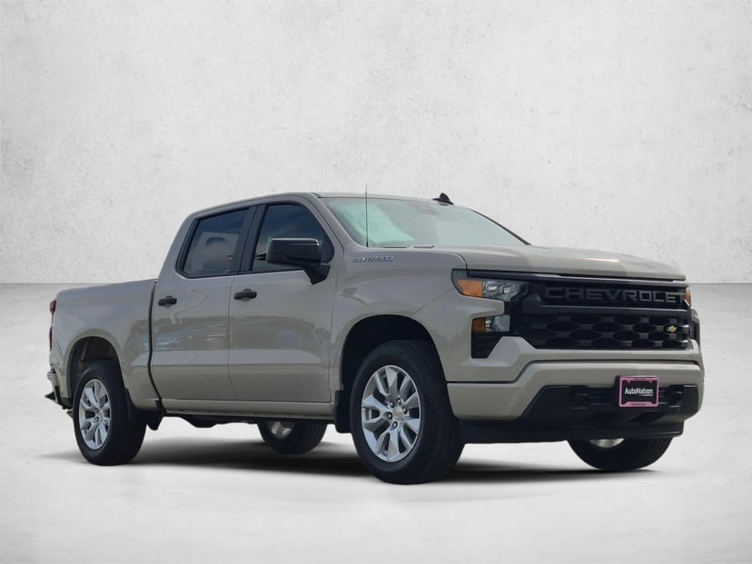2026 Chevrolet Silverado - Image 2