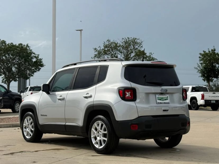 2021 Dodge Renegade - Image 2