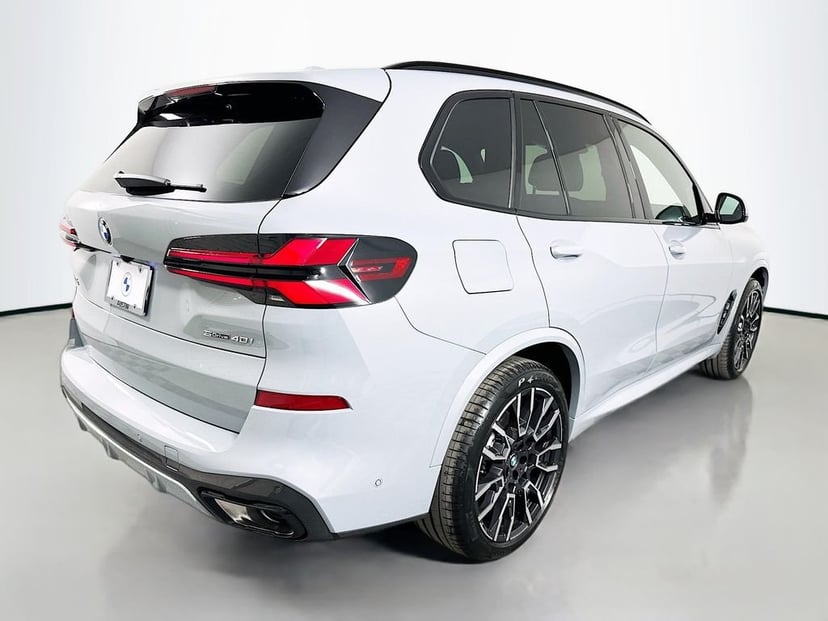 2026 BMW X5 - Image 3