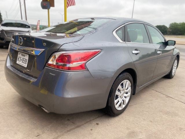 2015 Nissan Altima - Image 3