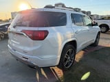 2017 GMC Acadia - Preview 8