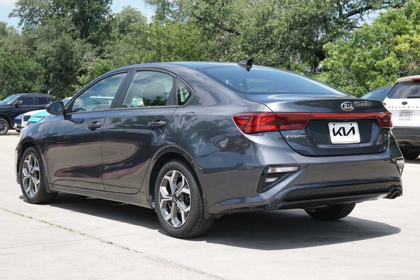 2021 Kia Forte - Image 3