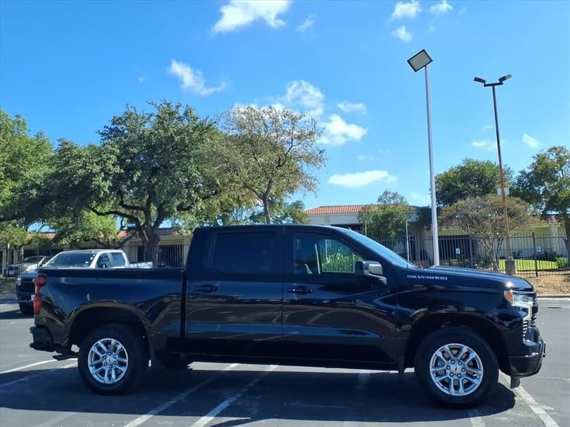 2026 Chevrolet Silverado 1500 - Image 1
